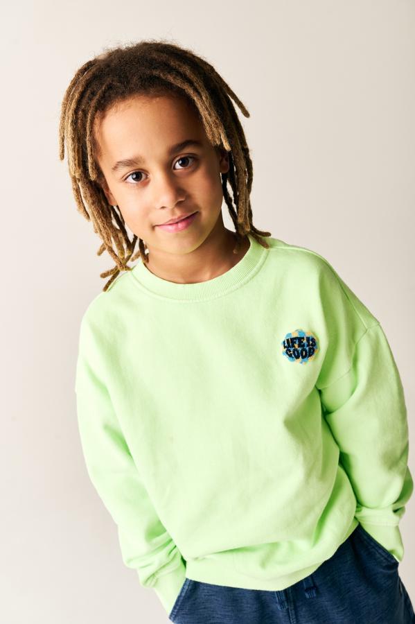 LOOKBOOK SS25 | Shine bright in neon yellow -