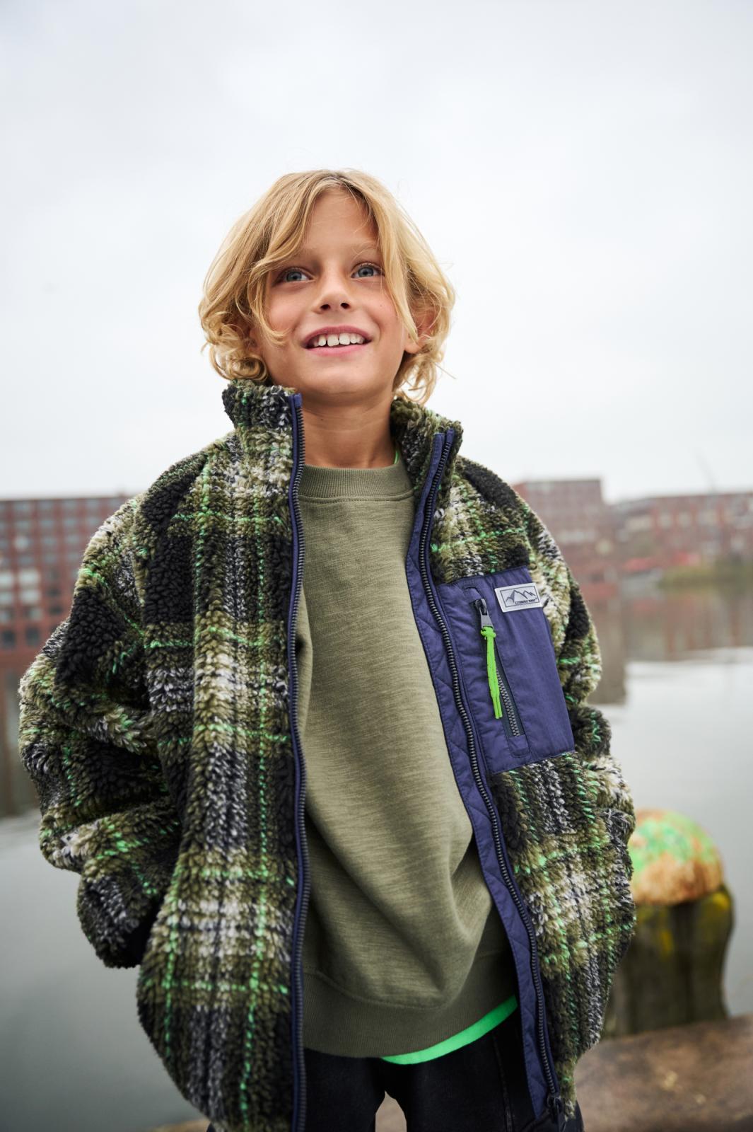 LOOKBOOK AW25 | POP OF COLOR -