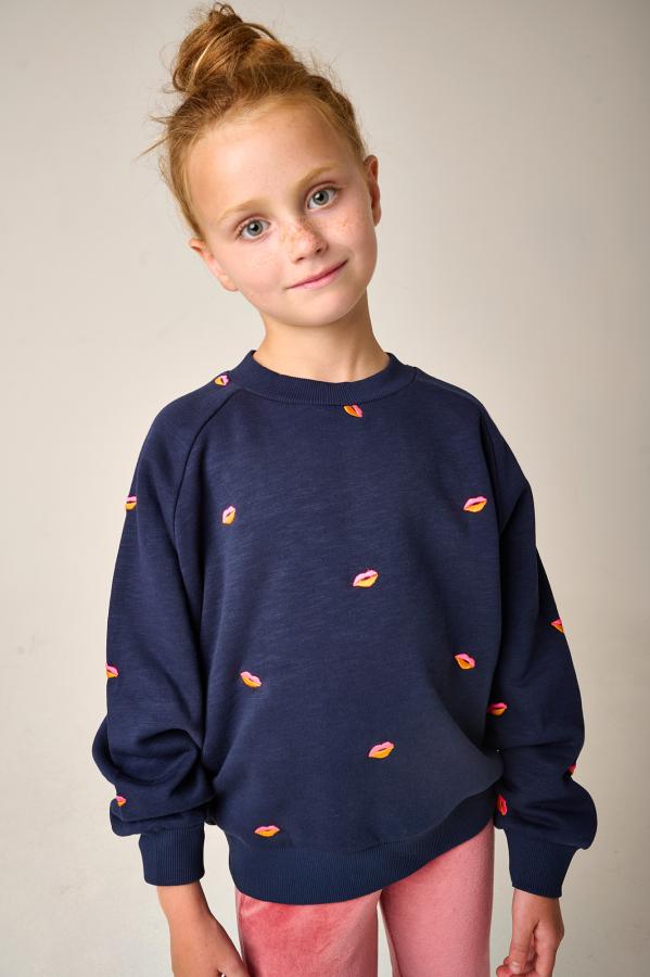 LOOKBOOK AW25 | KISS, KISS -